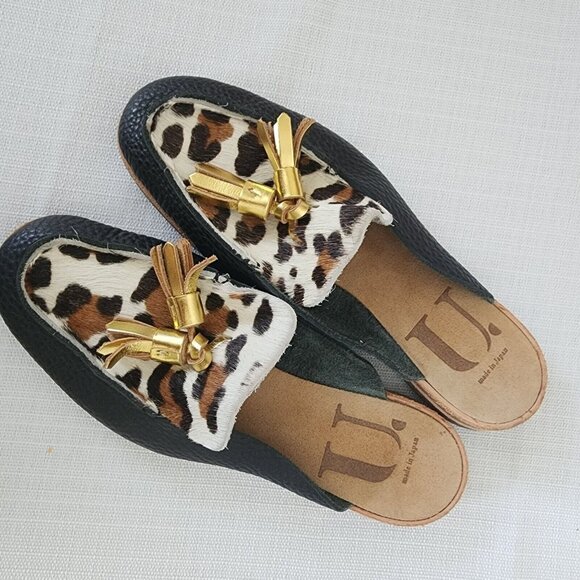 U Dot Made In Japan Animal Print Loafers Size 6